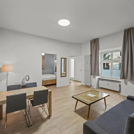 Uthman Berlin-neukoelln