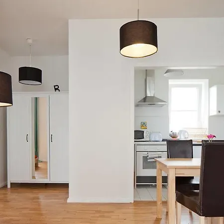 Uthman Berlin-neukoelln Apartment *