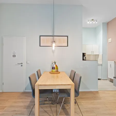 Uthman Berlin-neukoelln