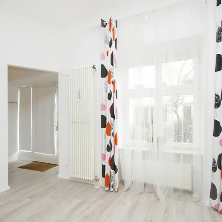 Uthman Berlin-neukoelln Berlino